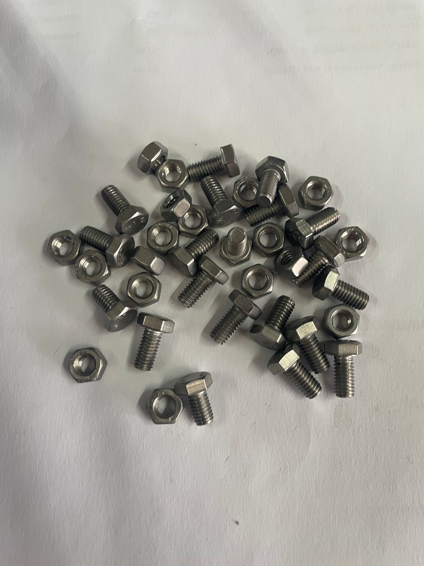Bouten en moeren M6 x 12 mm 20 stuks